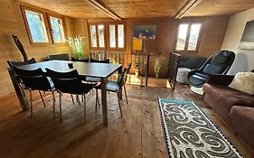Cosy Chalet - Renovated And Charming